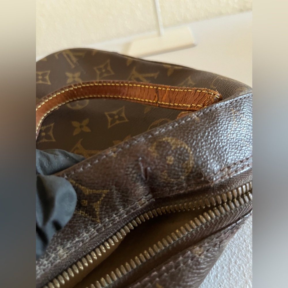 Louis Vuitton small bag - Picture 8 of 15